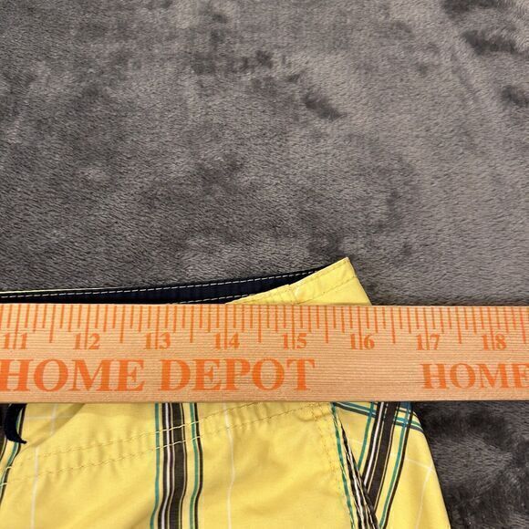 Hurley Swim‎ Trunks Mens 32 Yellow Black Check Bottoms Swimwear Surf Pool Beach - Picture 8 of 11